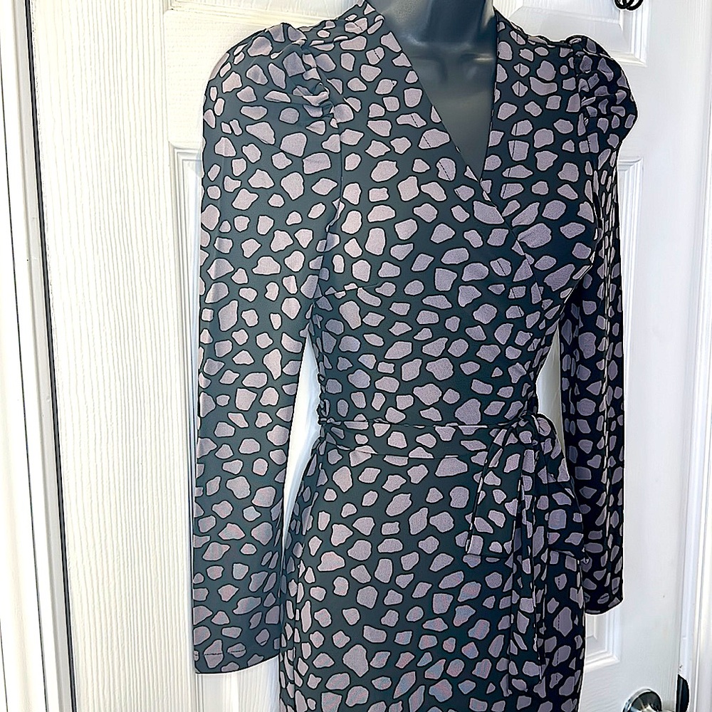 🔥 🔥 🔥 ALERT. POA! NWT WRAP AROUND 👗. It just don’t get NO BETTER. Maxi fit! - Picture 8 of 12